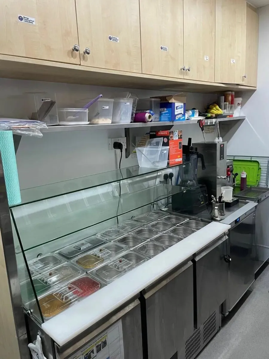 Unifrost Ice Machine & Salad Bar - Image 3