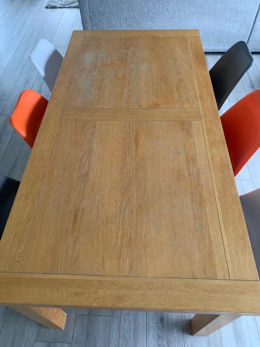 Oak dining table - Image 2