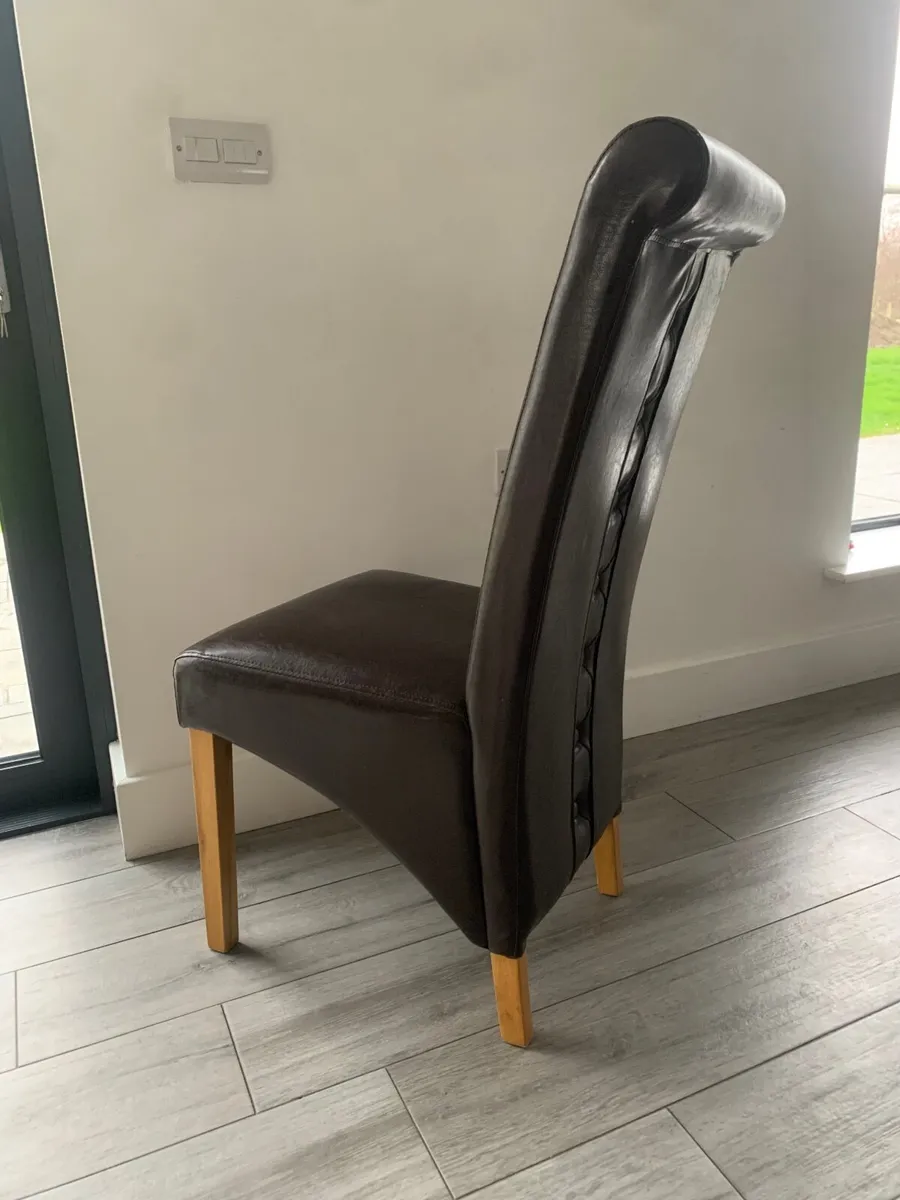 Oak dining table - Image 4