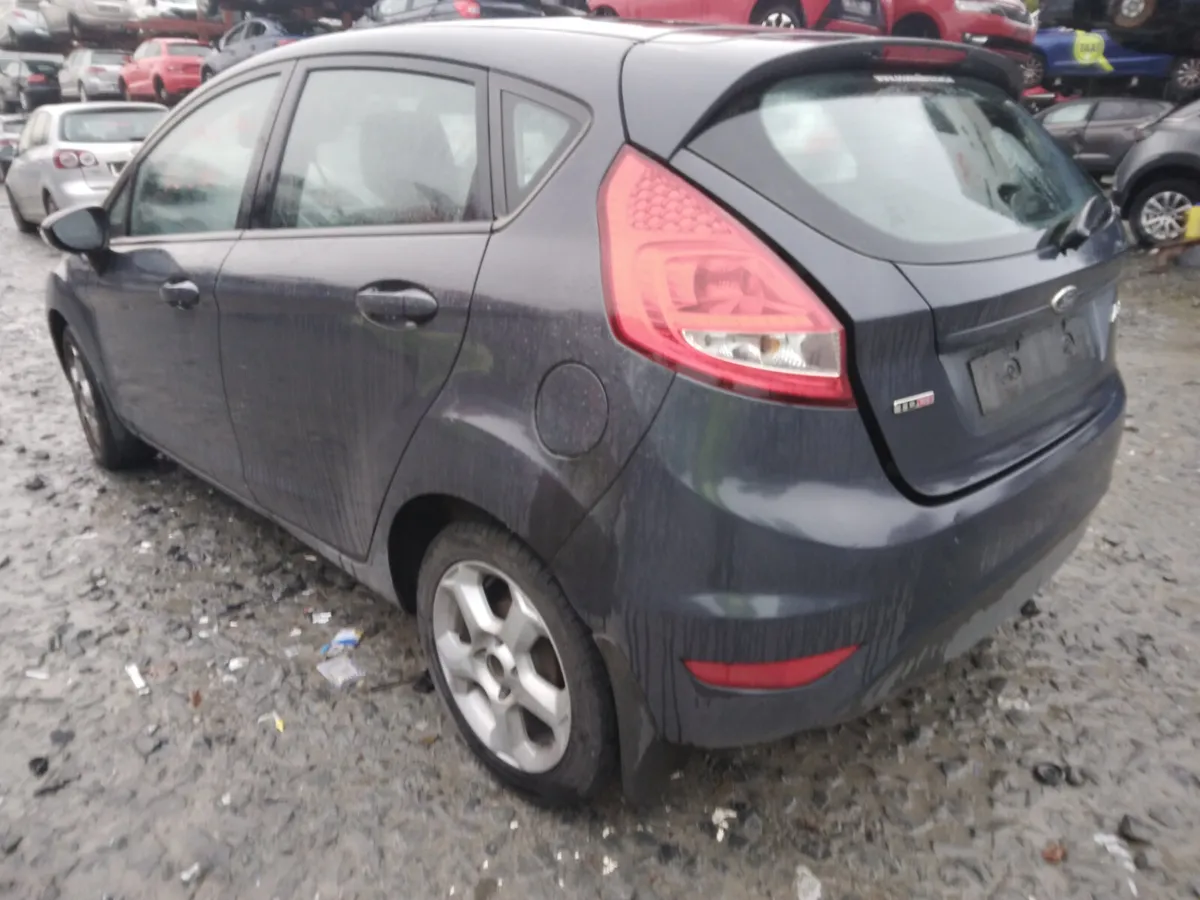 2011 Ford Fiesta For Breaking/Dismantling - Image 3