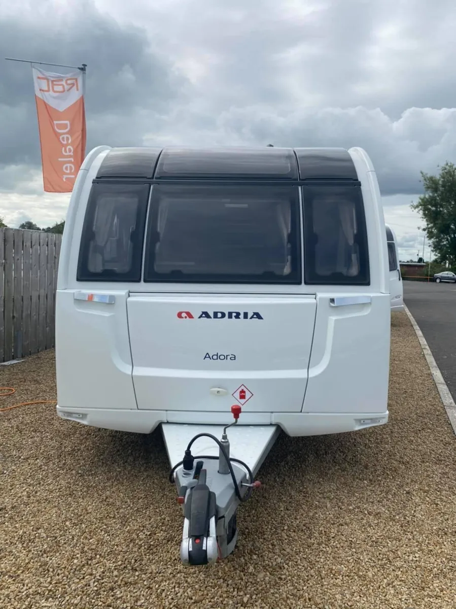 2017 ADRIA ADORA 612DT RHINE 6/7 BERTH CARAVAN - Image 4