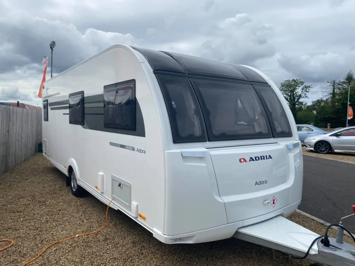 2017 ADRIA ADORA 612DT RHINE 6/7 BERTH CARAVAN - Image 2