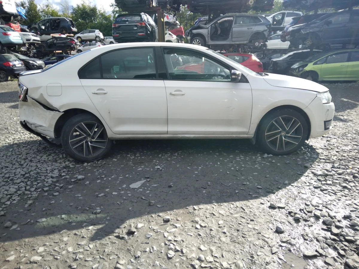 2017 Skoda Rapid For Breaking/Dismantling - Image 3