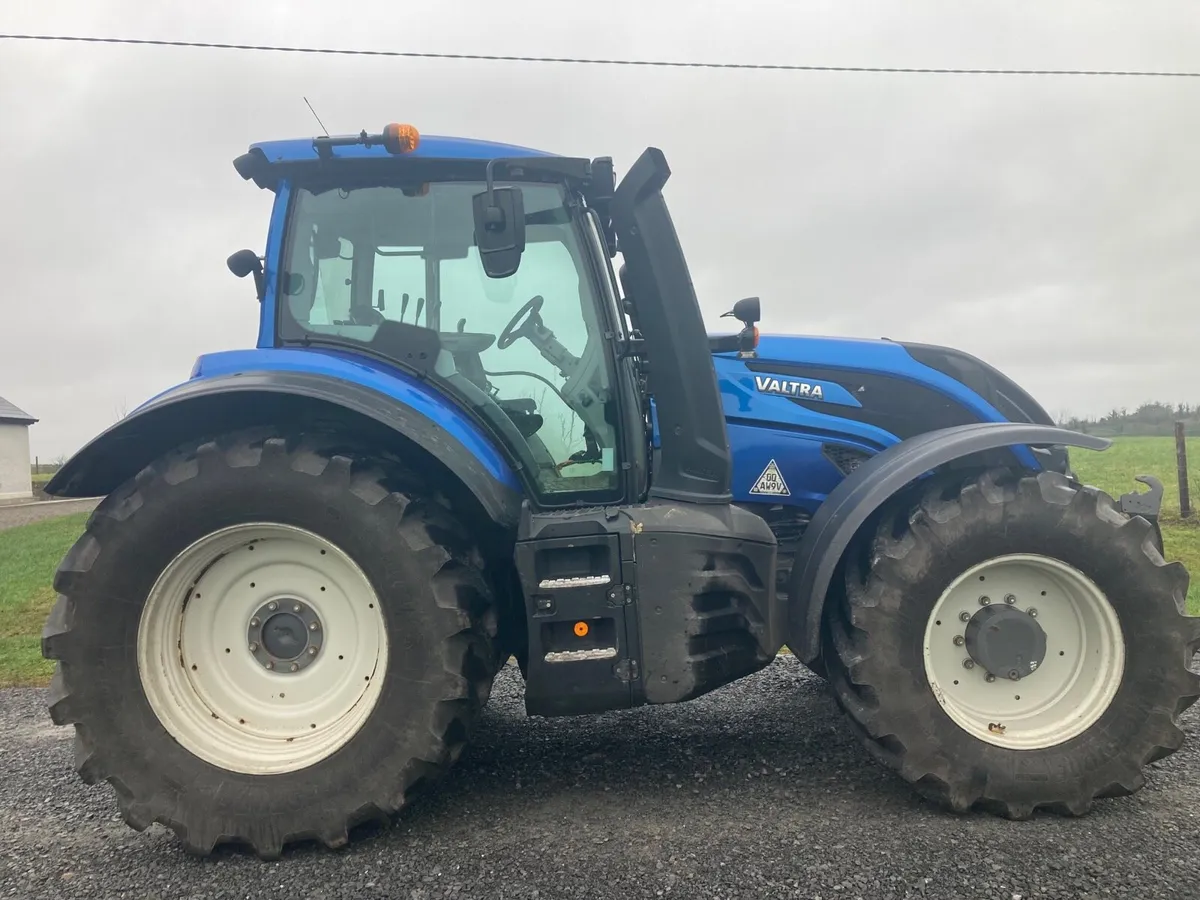 Valtra T154 - Image 3