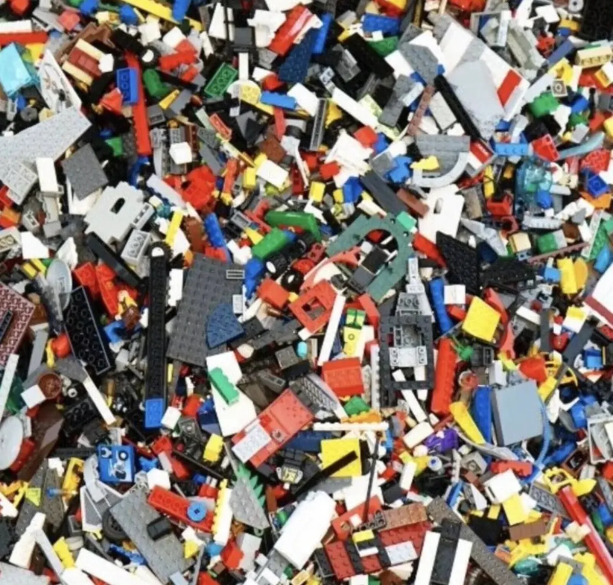 LEGO 1kg Bundle mixed Bricks Parts Pieces Used - Image 1