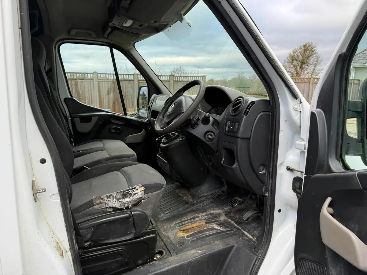 Renault Master 2016 - Image 2