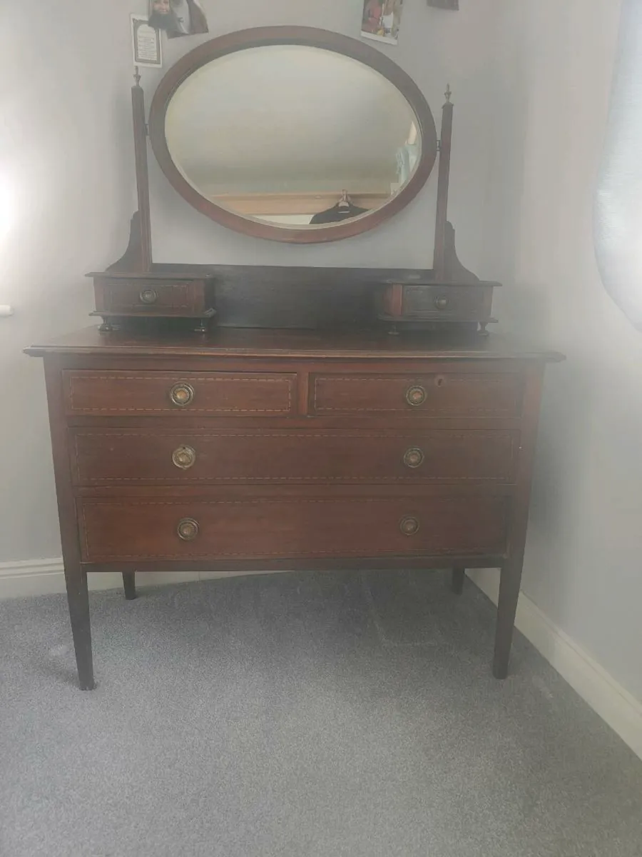 Inlaid mahogany dressing table - Image 2