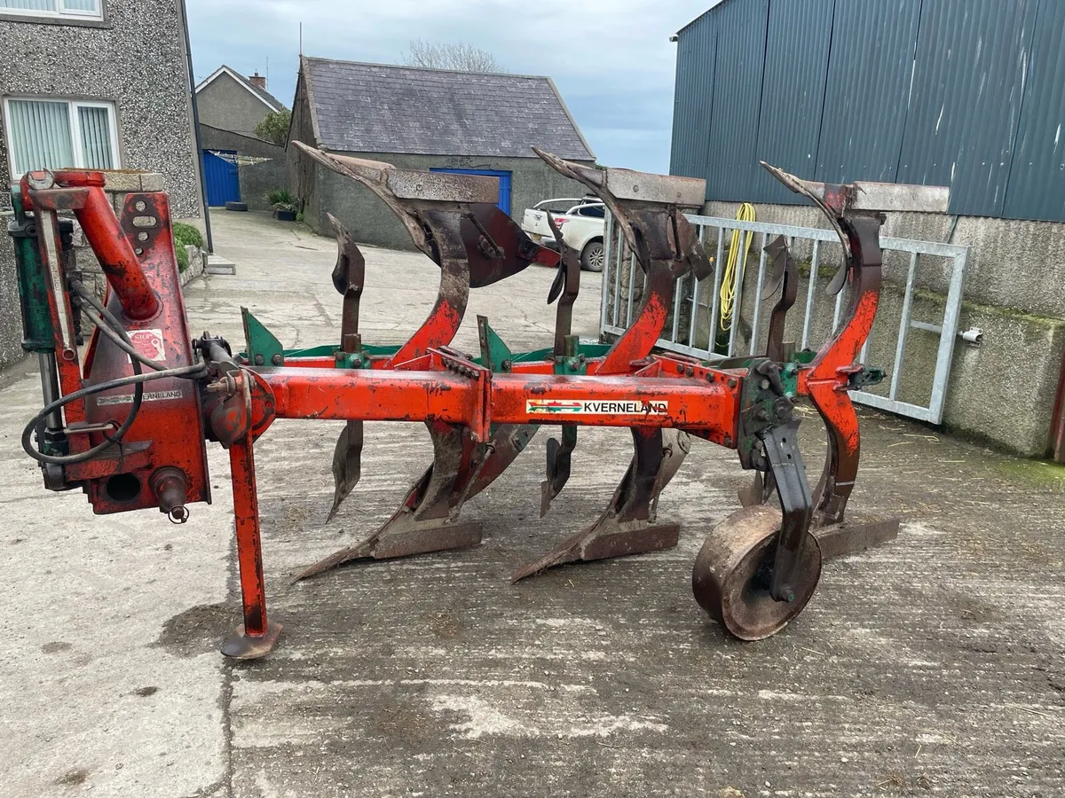 Kverneland plough - Image 2