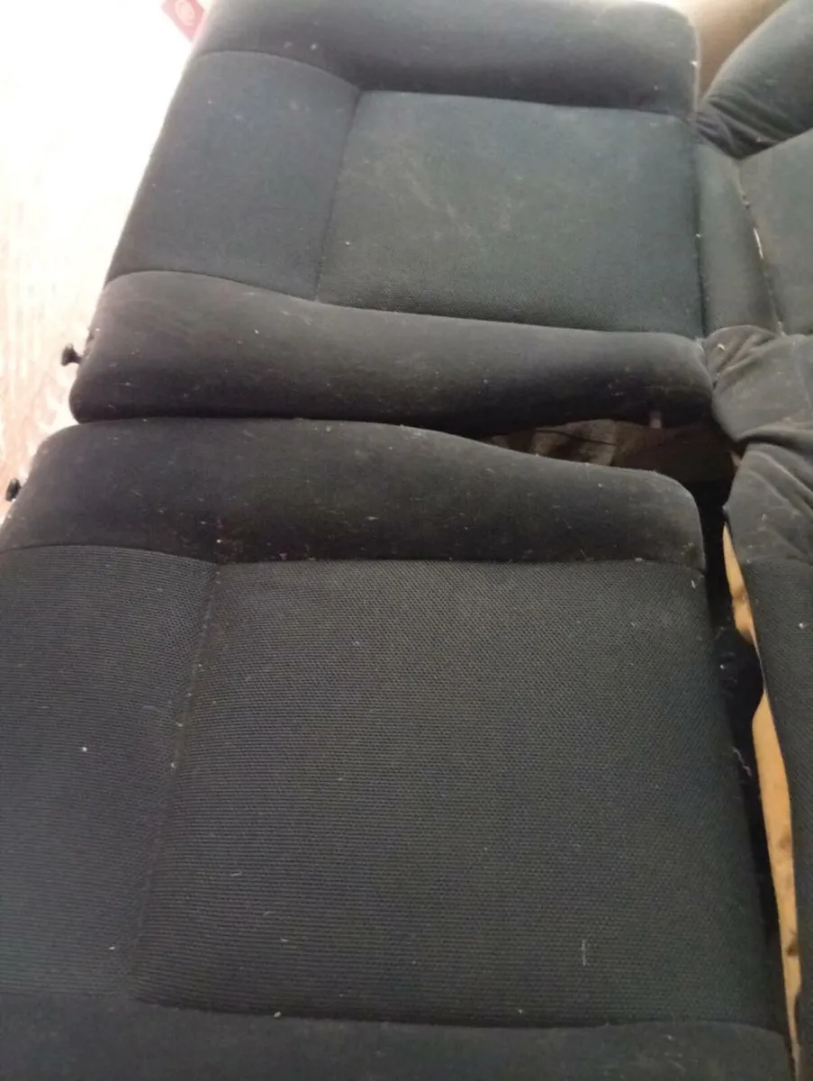 Civic type r  rear seats - Image 2