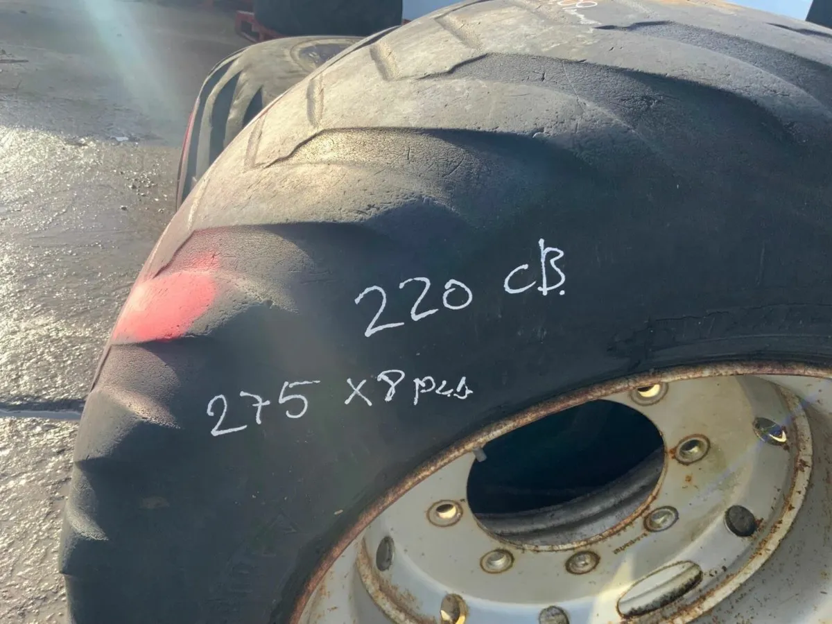 26.5  / 22.5 TRAILER RIMS AND TYRES........4109. - Image 4