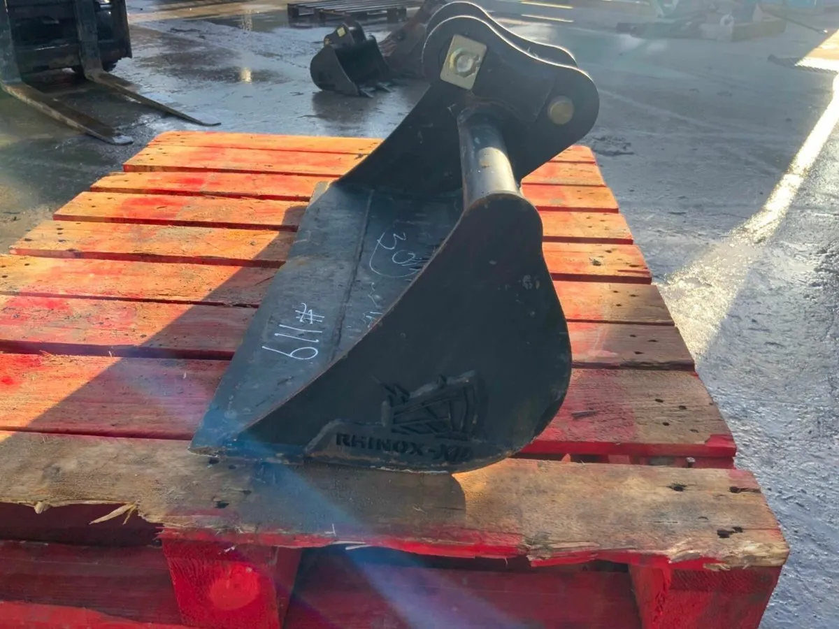 30" RHINOX GRADING BUCKET......30mm PINS......119. - Image 4