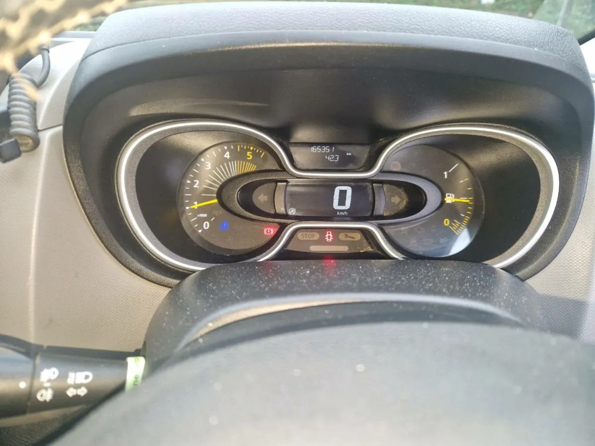 Renault trafic sport - Image 2