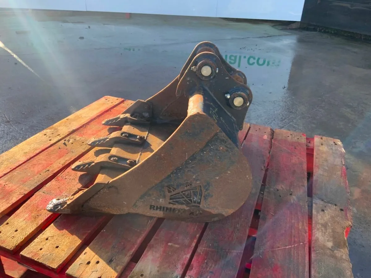 24" RHINOX DIGGING BUCKET.....30mm PINS.....713-1. - Image 4