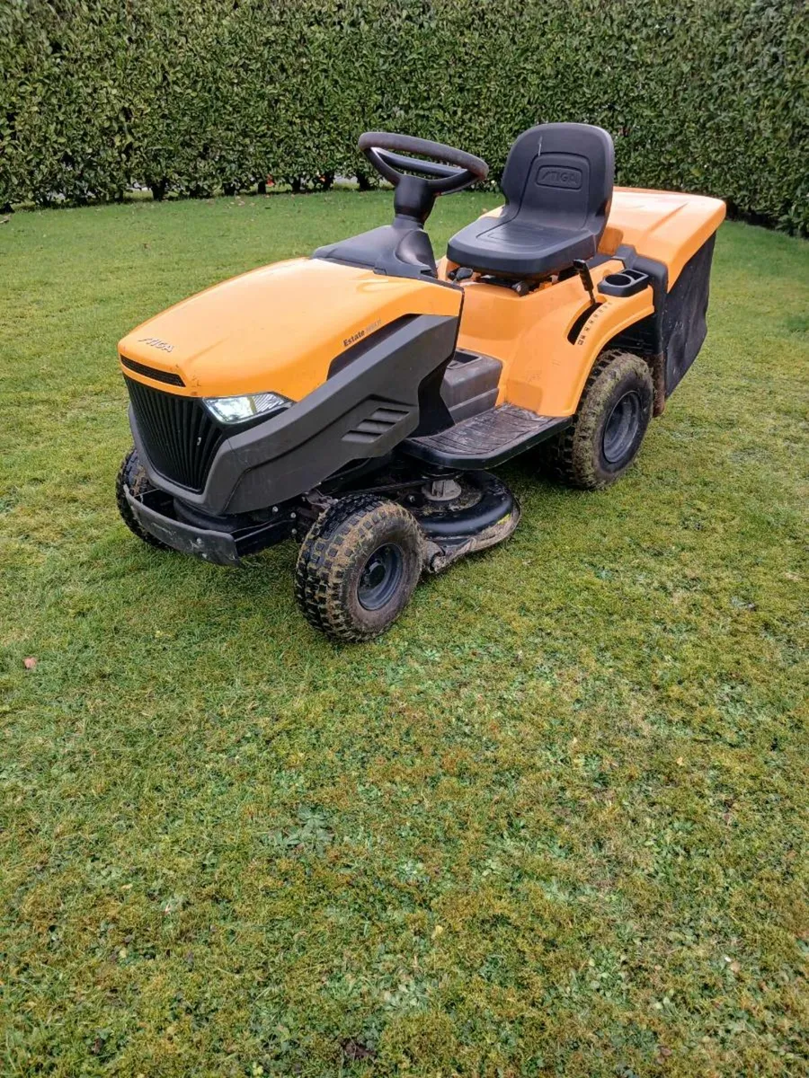 Stiga ride on, Hydrostatic/ Briggs engine - Image 3