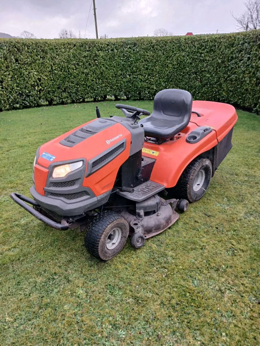 Husqvarna 22hp Kawasaki engine,  hydrostatic - Image 3