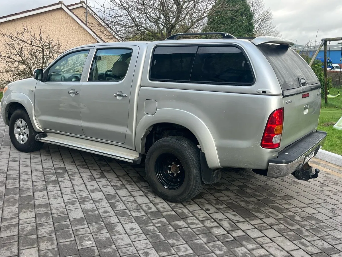 2009 Toyota Hilux 3.0 d4d automatic *new doe* - Image 4