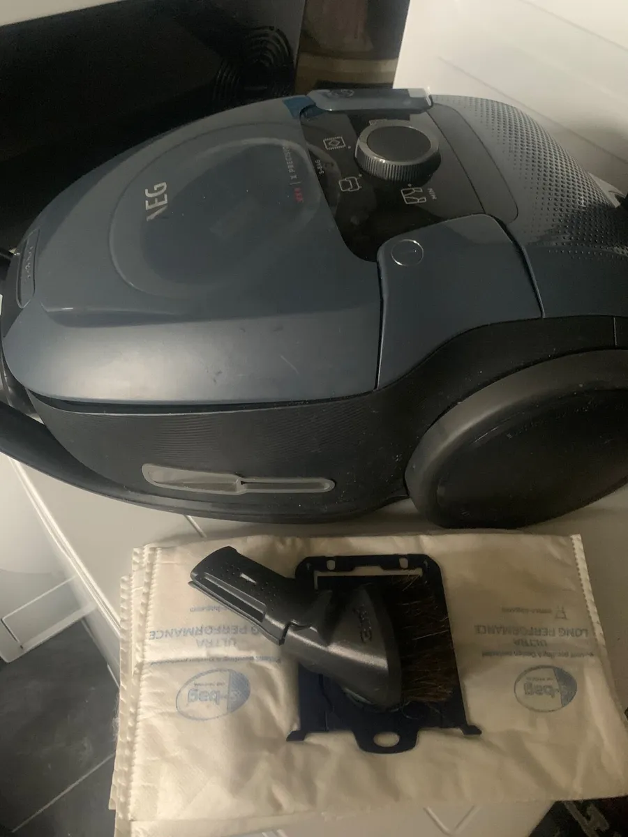 AEG  Hoover - Image 1