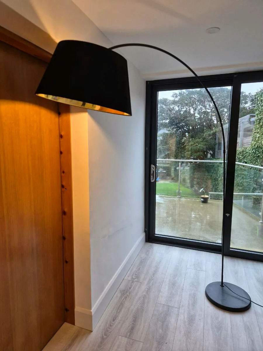 Black and Gold Floor Arc Lamp - Image 1