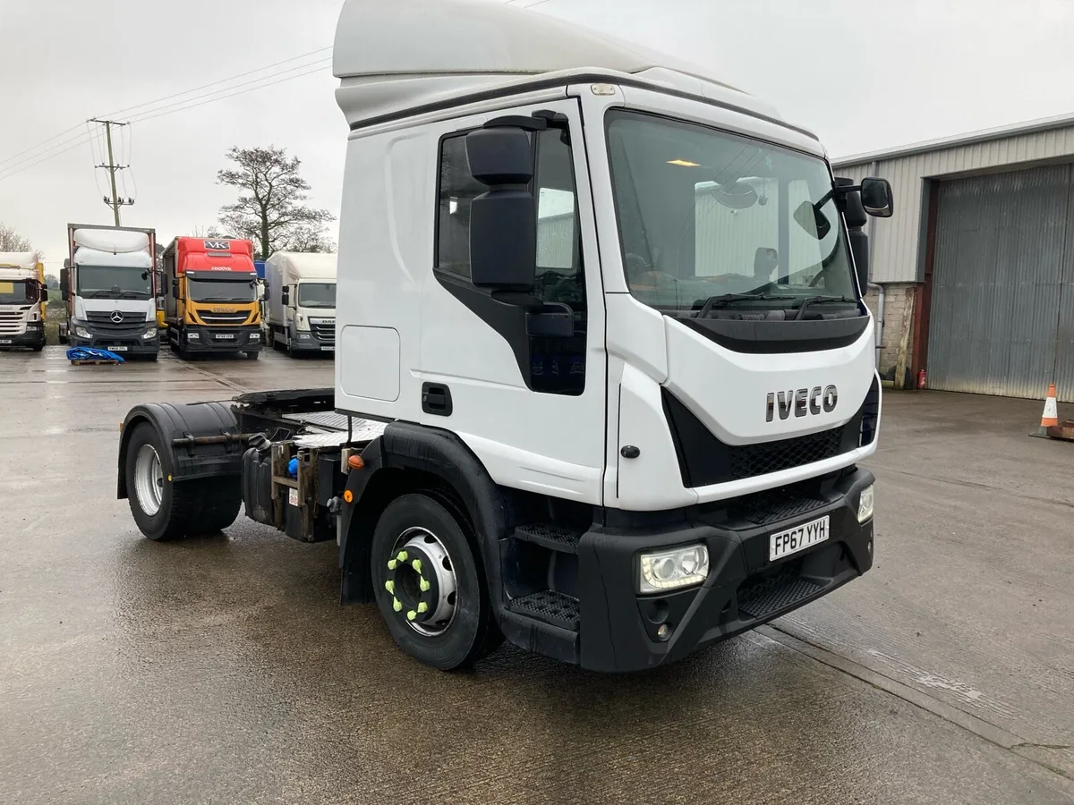 2017 Iveco Urban Tractor unit - Image 1