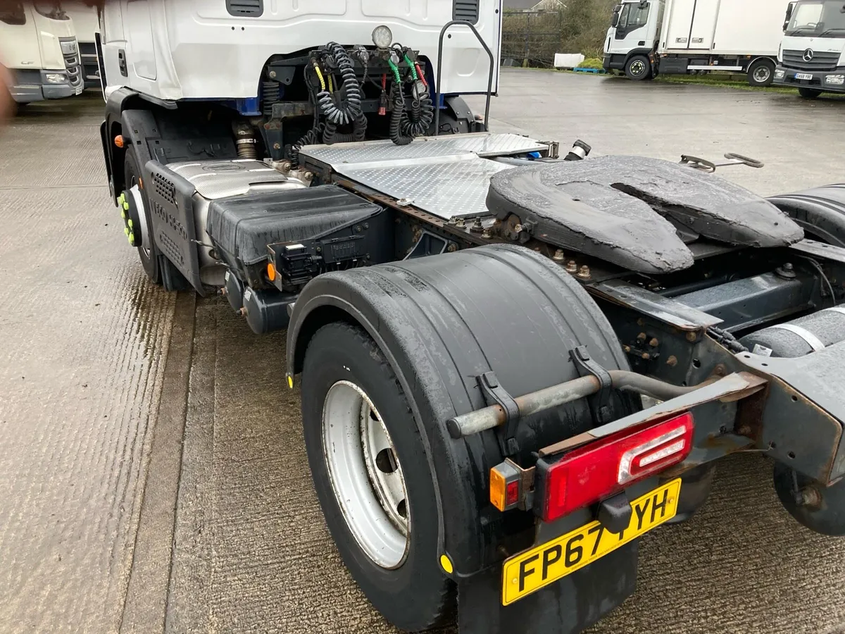 2017 Iveco Urban Tractor unit - Image 3