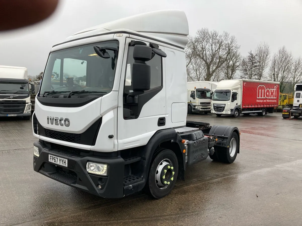 2017 Iveco Urban Tractor unit - Image 2