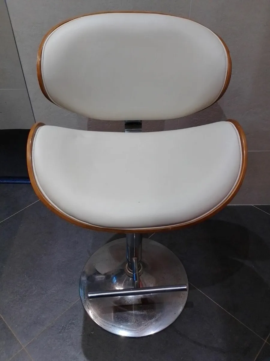 Mid Century Style Bar Stool - Image 3