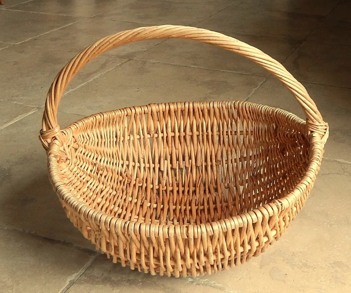 Large Wicker Shopping Basket - Image 1