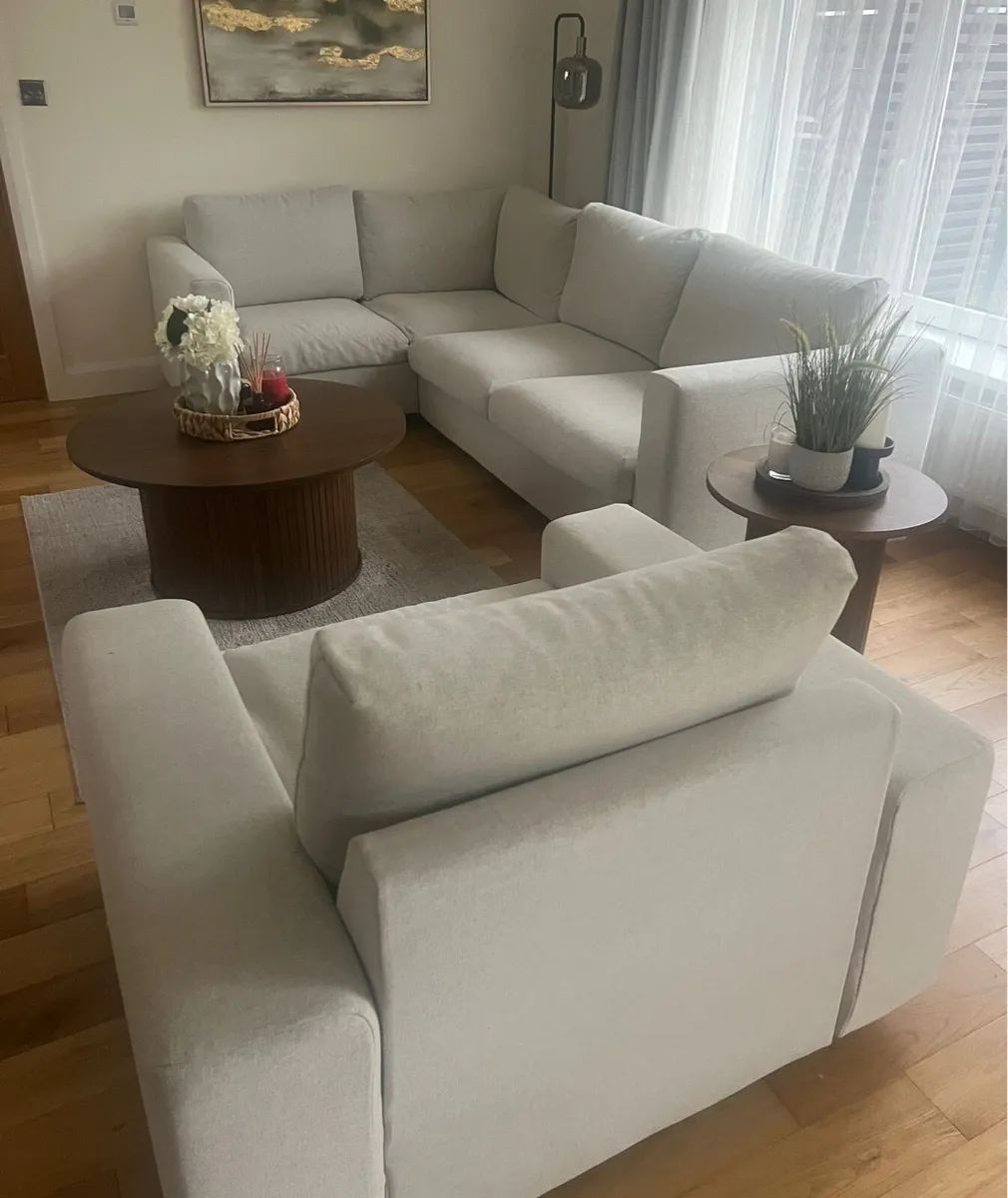 L Shaped Sofa bed with Chair. Perfect condition. - Image 3