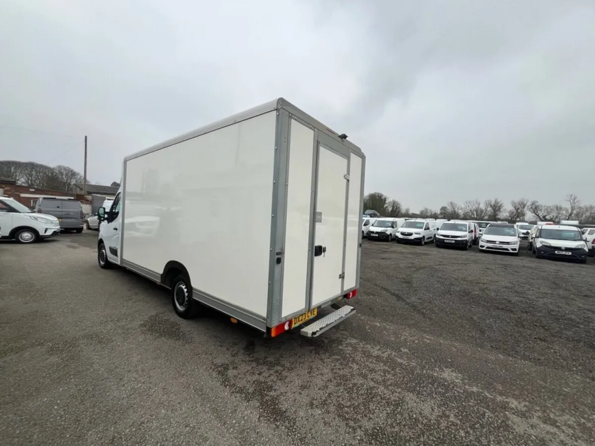 2023 Renault Master Low Loader Van - Image 2