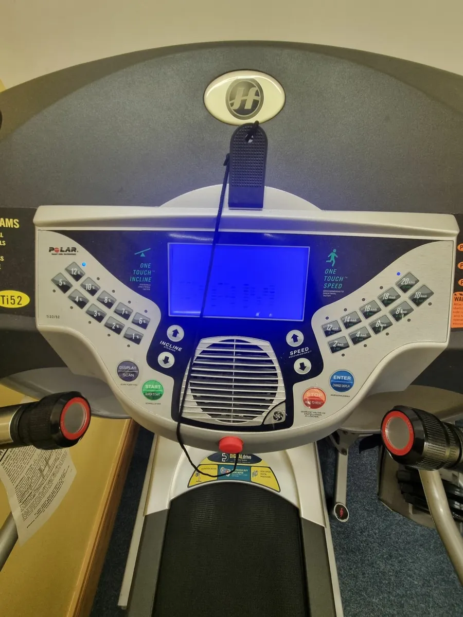Horizon Ti52 Gym Treadmill - Image 3