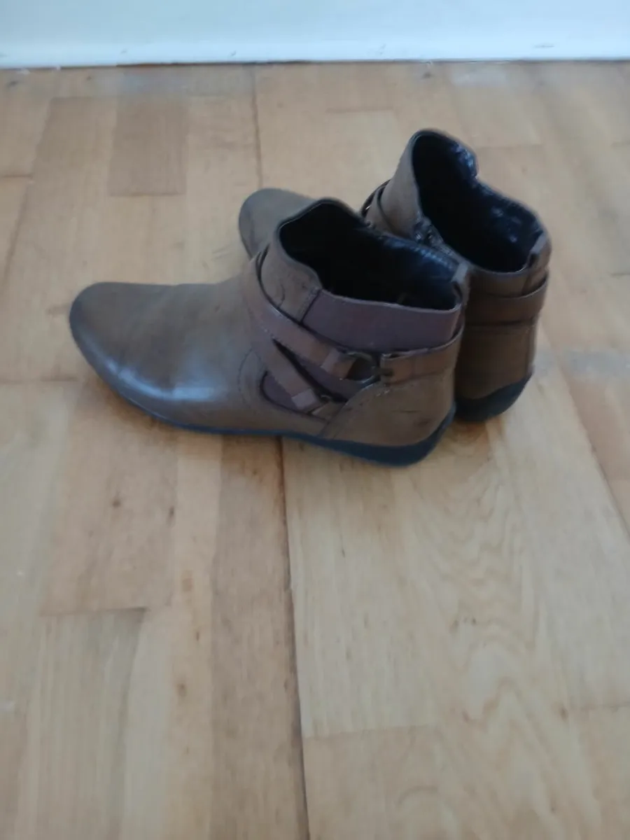 Ladies Boots - Image 1