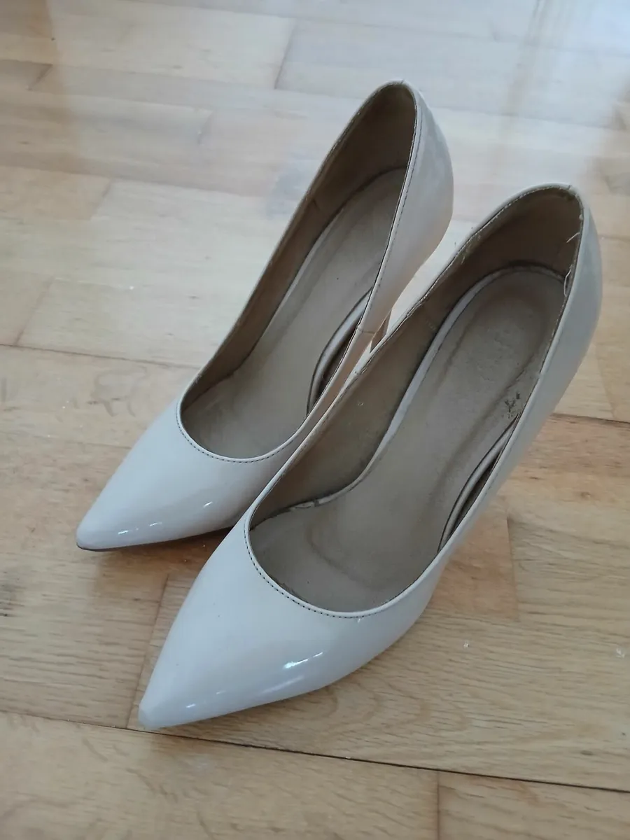 High heels - Image 3