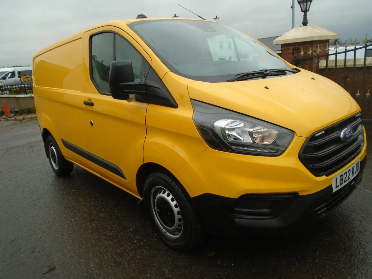 2022 Ford Transit Custom  300 SWB FR 130HP. - Image 1