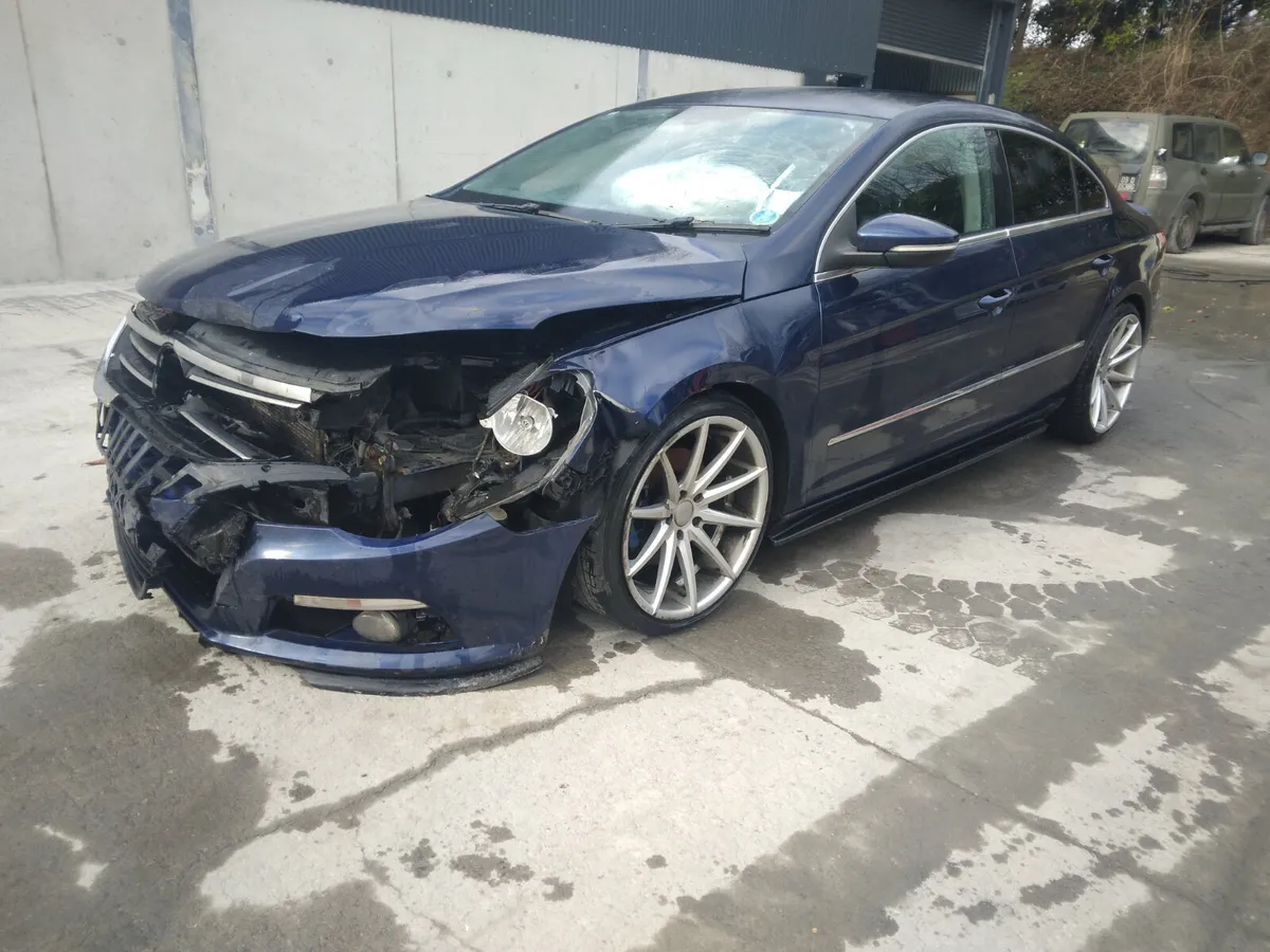 2010 Volkswagen Passat CC For Breaking/Dismantling - Image 1