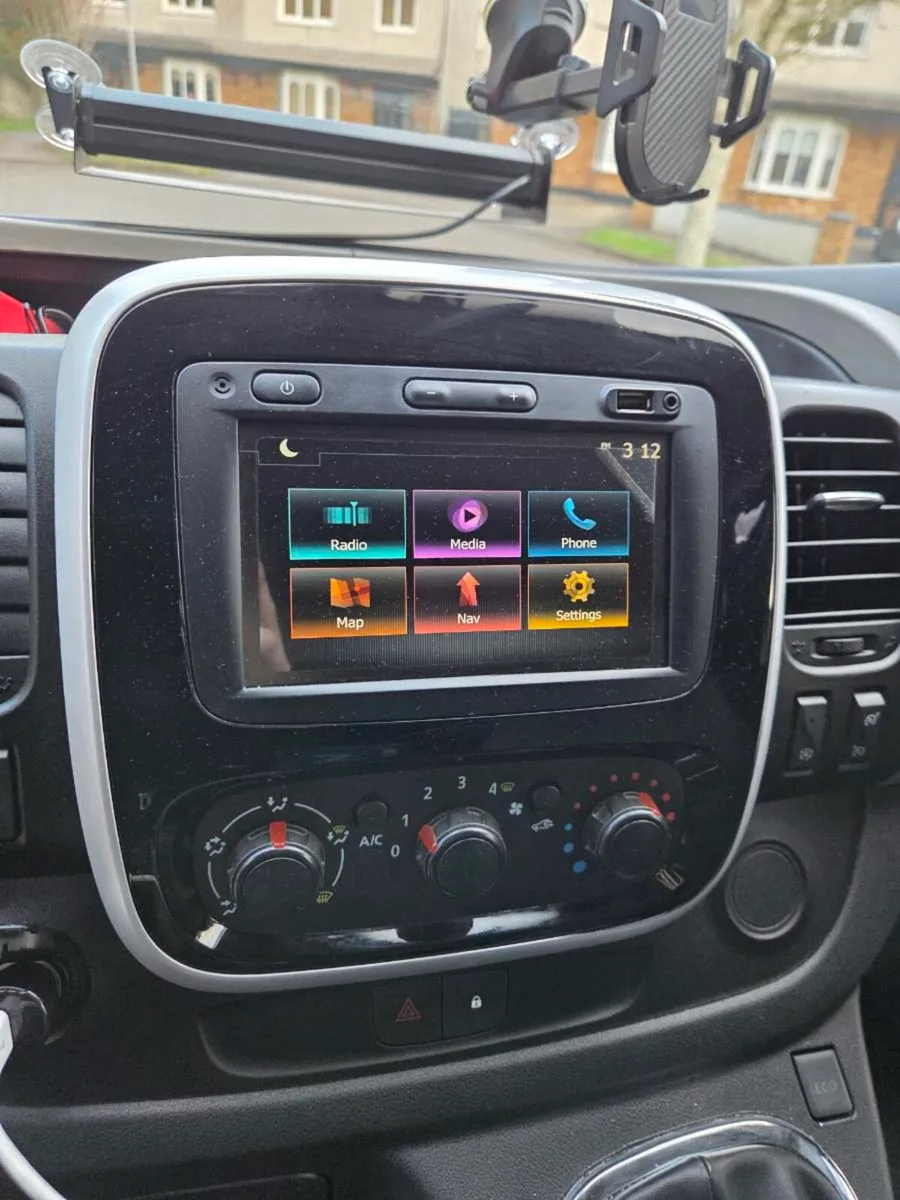 192 Renault Trafic - Image 3
