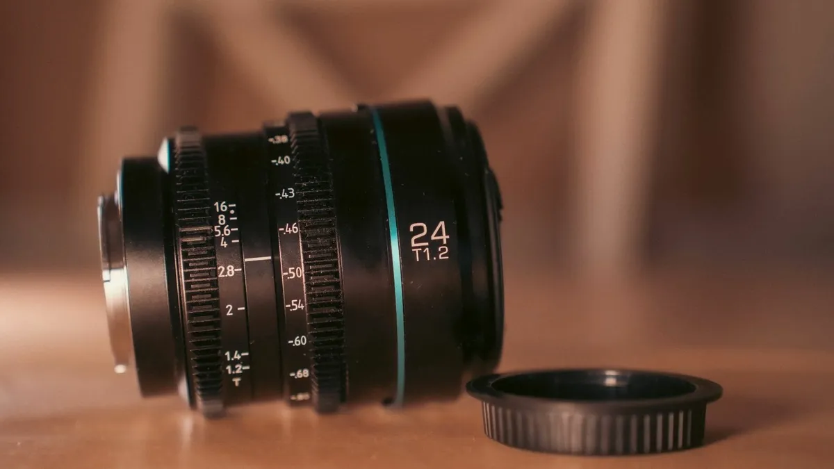 SIRUI Night Walker 24mm T1.2 S35 MF Cine Lens Sony - Image 3