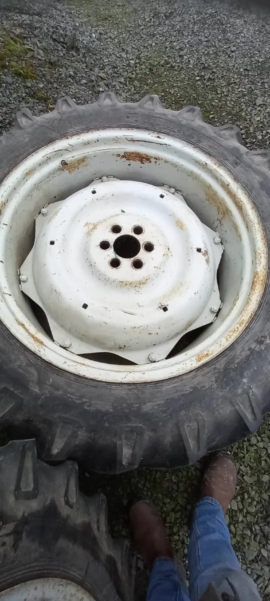 Tractor wheel rims - Image 2