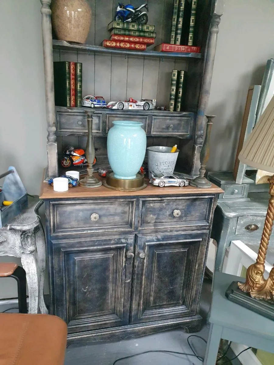 Vintage dresser - Image 2