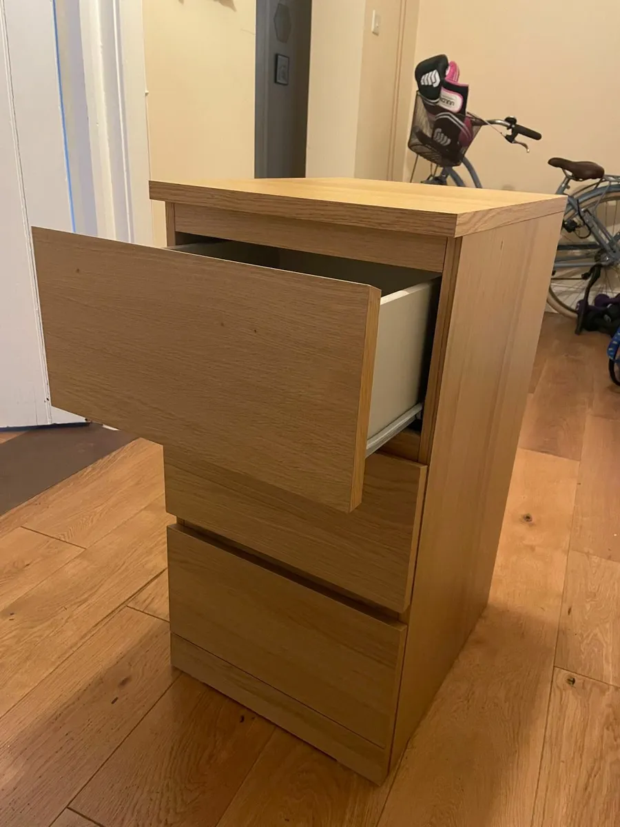 Chest of drawers - Image 2