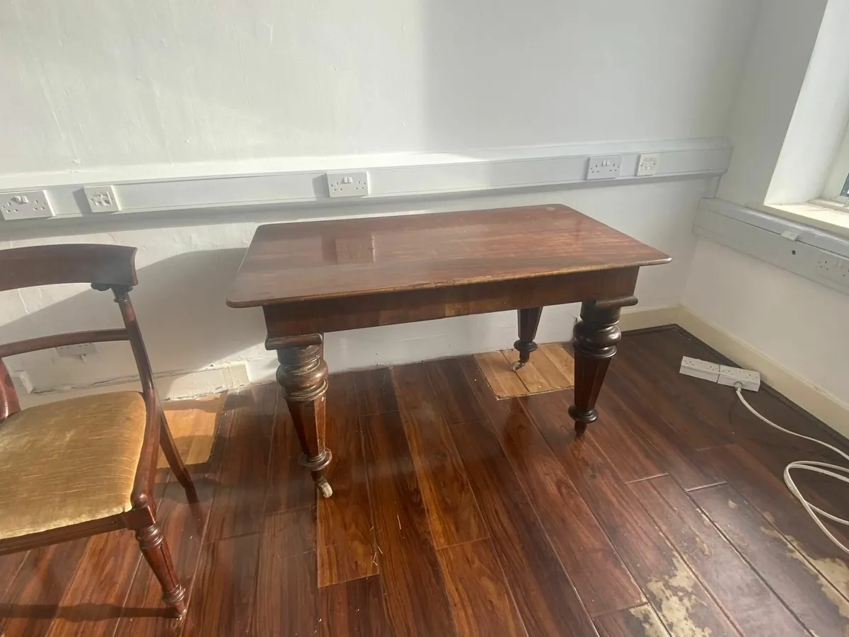 Antique Table and 6 Dining Chairs - Image 3