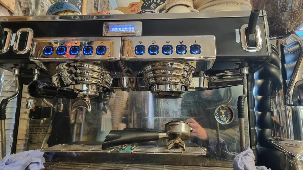 Comercial coffee Machine - Image 2