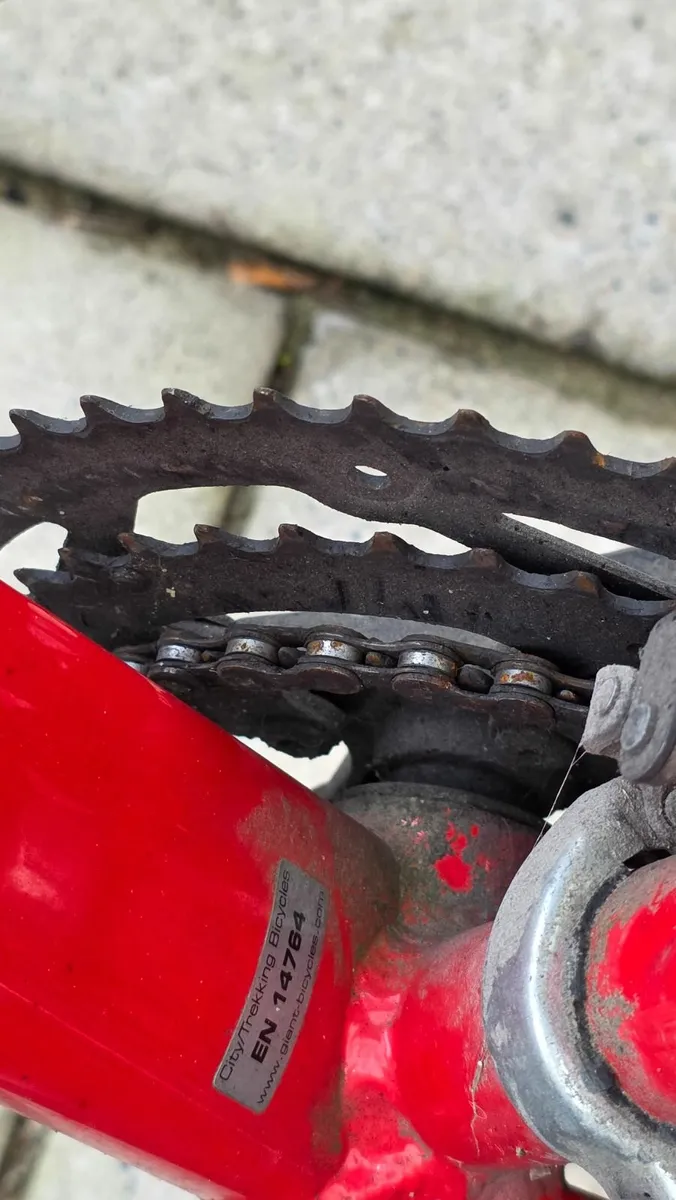 Giant Escape City Hybrid Bike (Size L) - Image 3