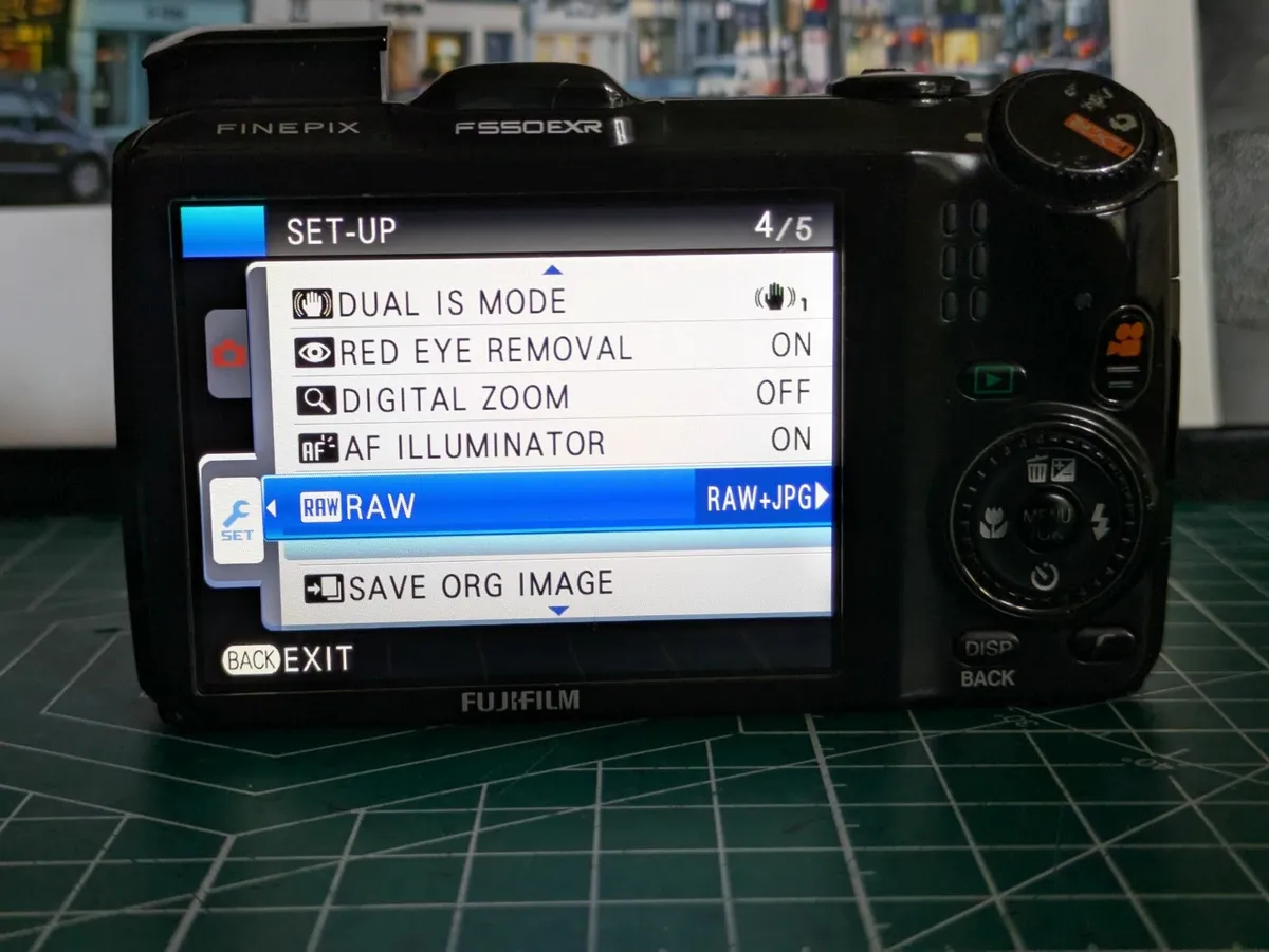 Fujifilm F550 EXR compact digital camera, RAW+ - Image 2