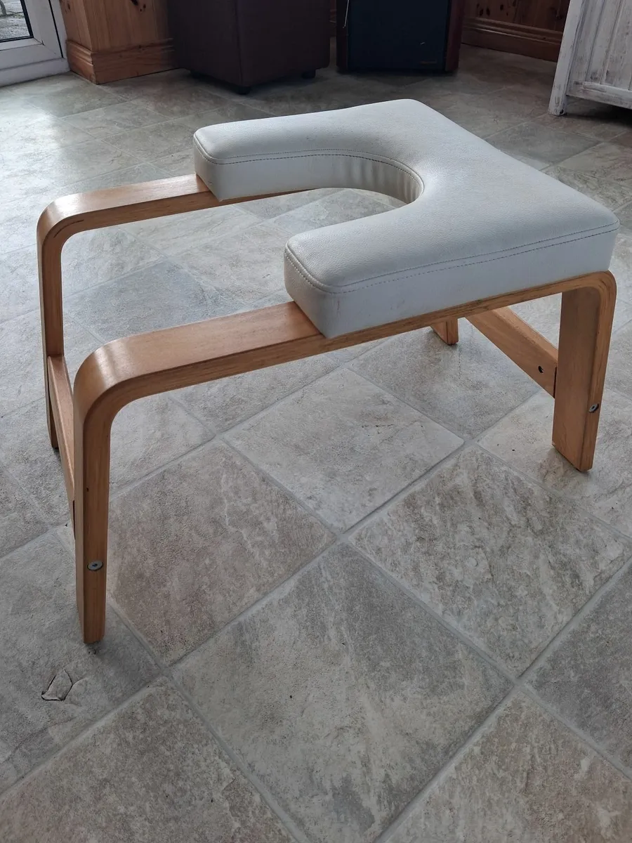 Original feet up yoga stool - Image 1