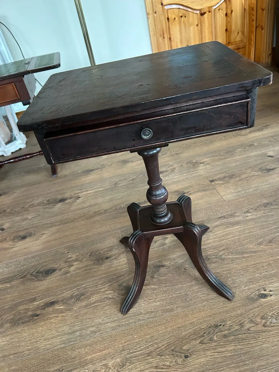 Occasional hall lamp table - Image 1