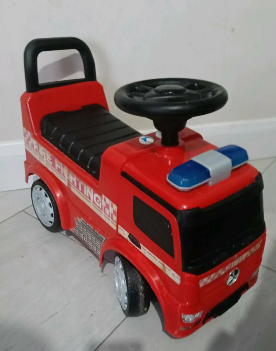 Kids Ride On car - Image 1