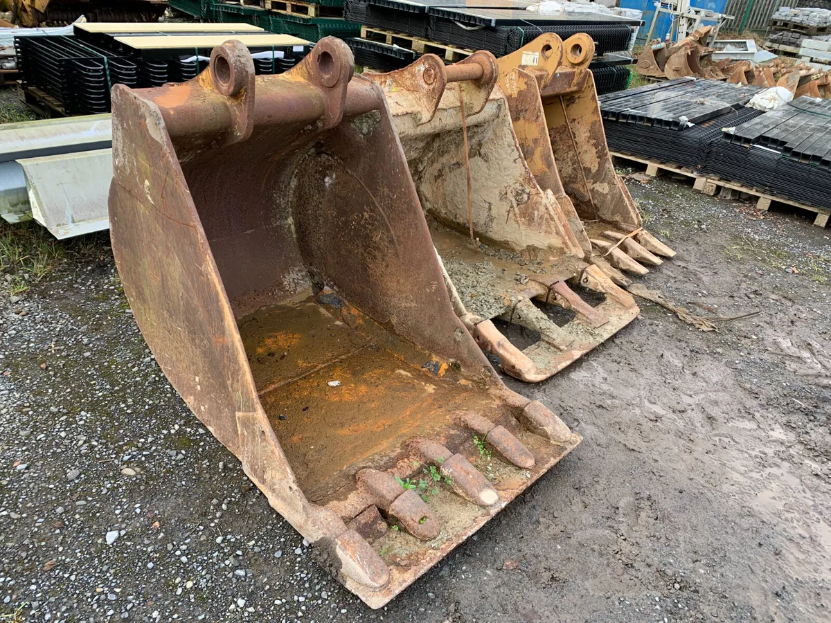 UNRESERVED EXCAVATOR BUCKETS FOR AUCTION - NAAS - Image 1