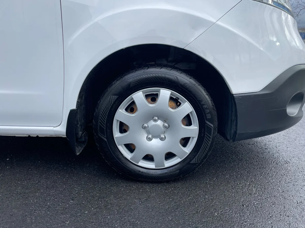 PRICE EX VAT-SOH 92%-BIGGER 40KW BATTERY-LEATHER- - Image 3