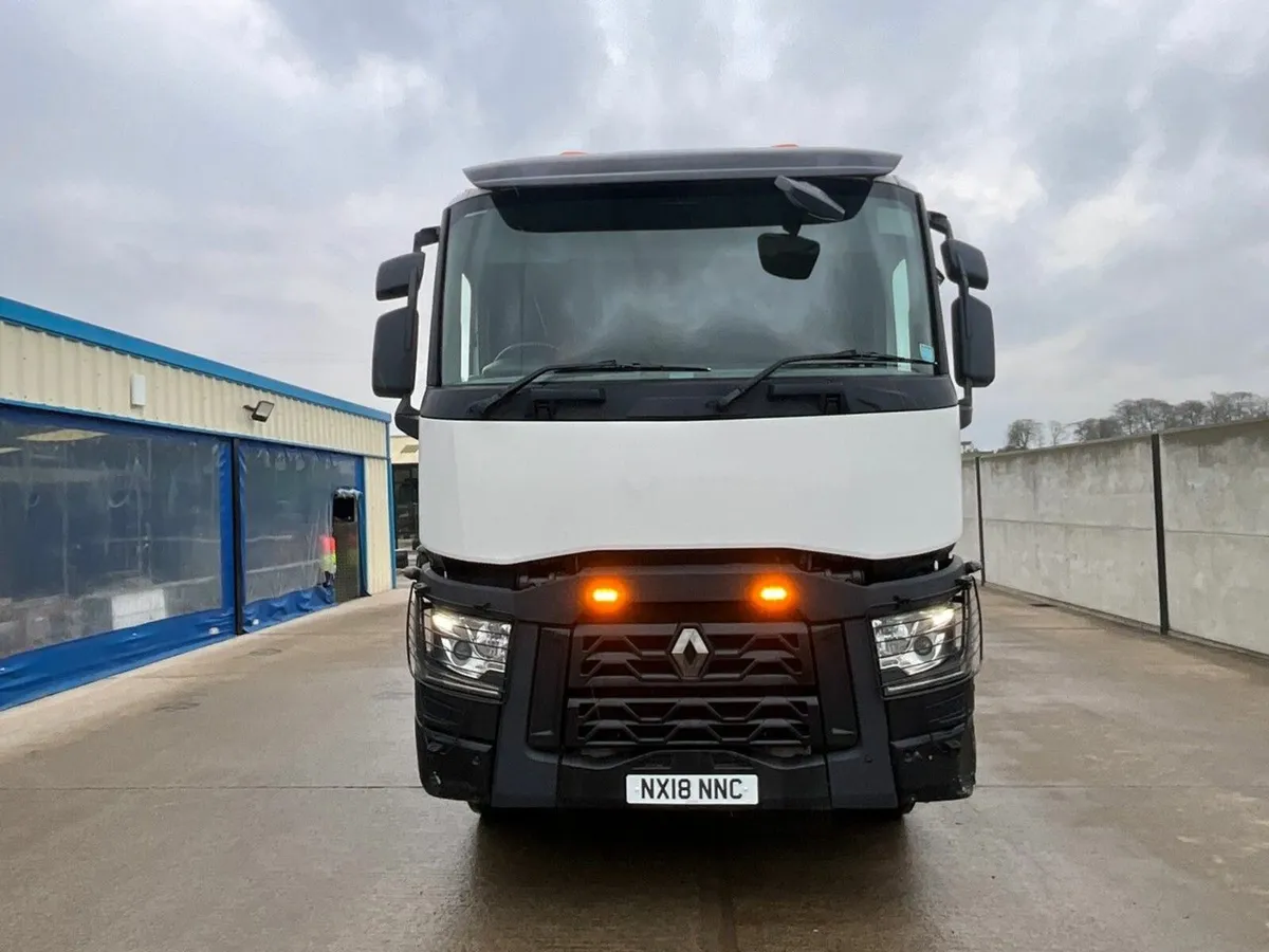 RENAULT 460 COMFORT 8x4 AUTOMATIC CONCRETE TRUCK - Image 3