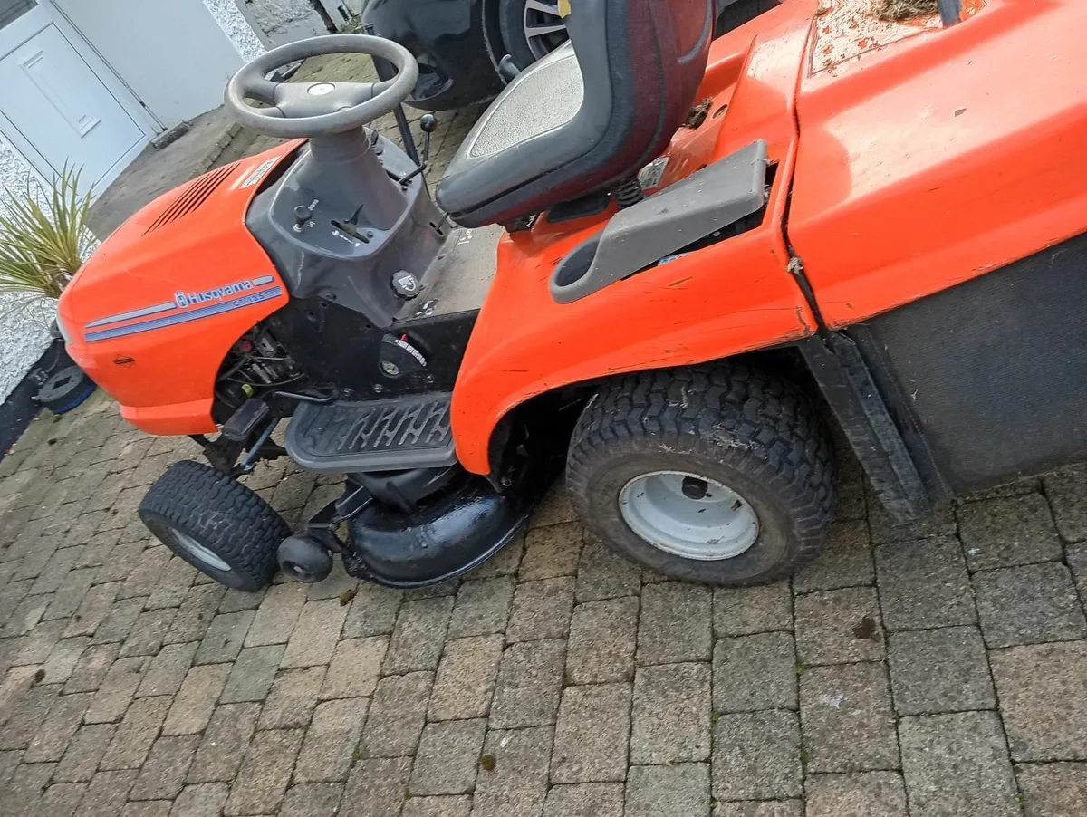 Husqvarna ride on lawnmower - Image 2